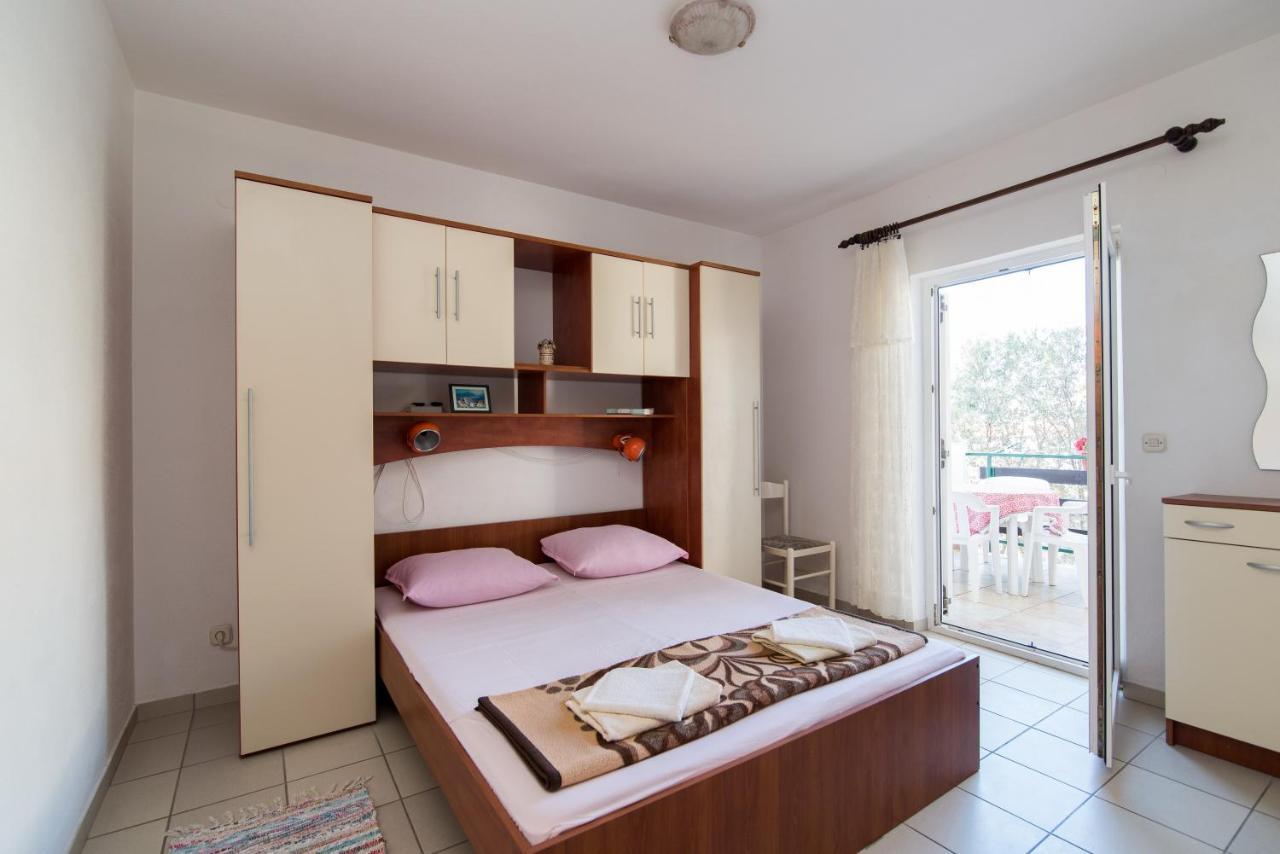 Apartments Pinija ซูเปตาร์ ภายนอก รูปภาพ